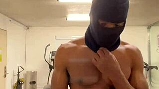 Hey, I'm working out my neck and shoulders for the California ladies!