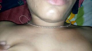 Desi girl friend fucked by her friend in hotel room