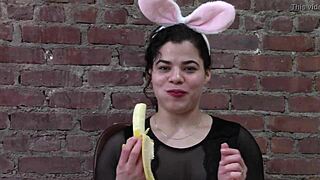 Roxy's banana fetish: A tantalizing display of black and red